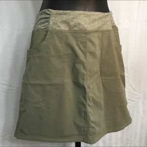 Green athletic skirt